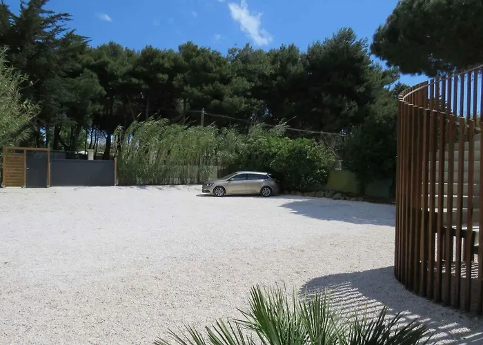 3 Pièces 4-6 Personnes, Clim, Terrasse Et Piscine * Agde