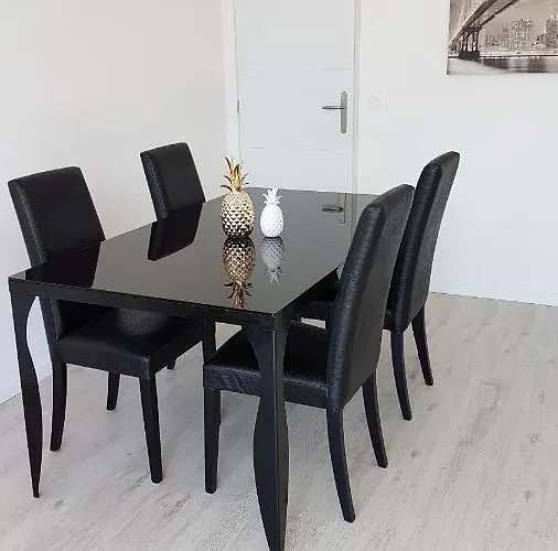 3 Pièces 4-6 Personnes, Clim, Terrasse Et Piscine *